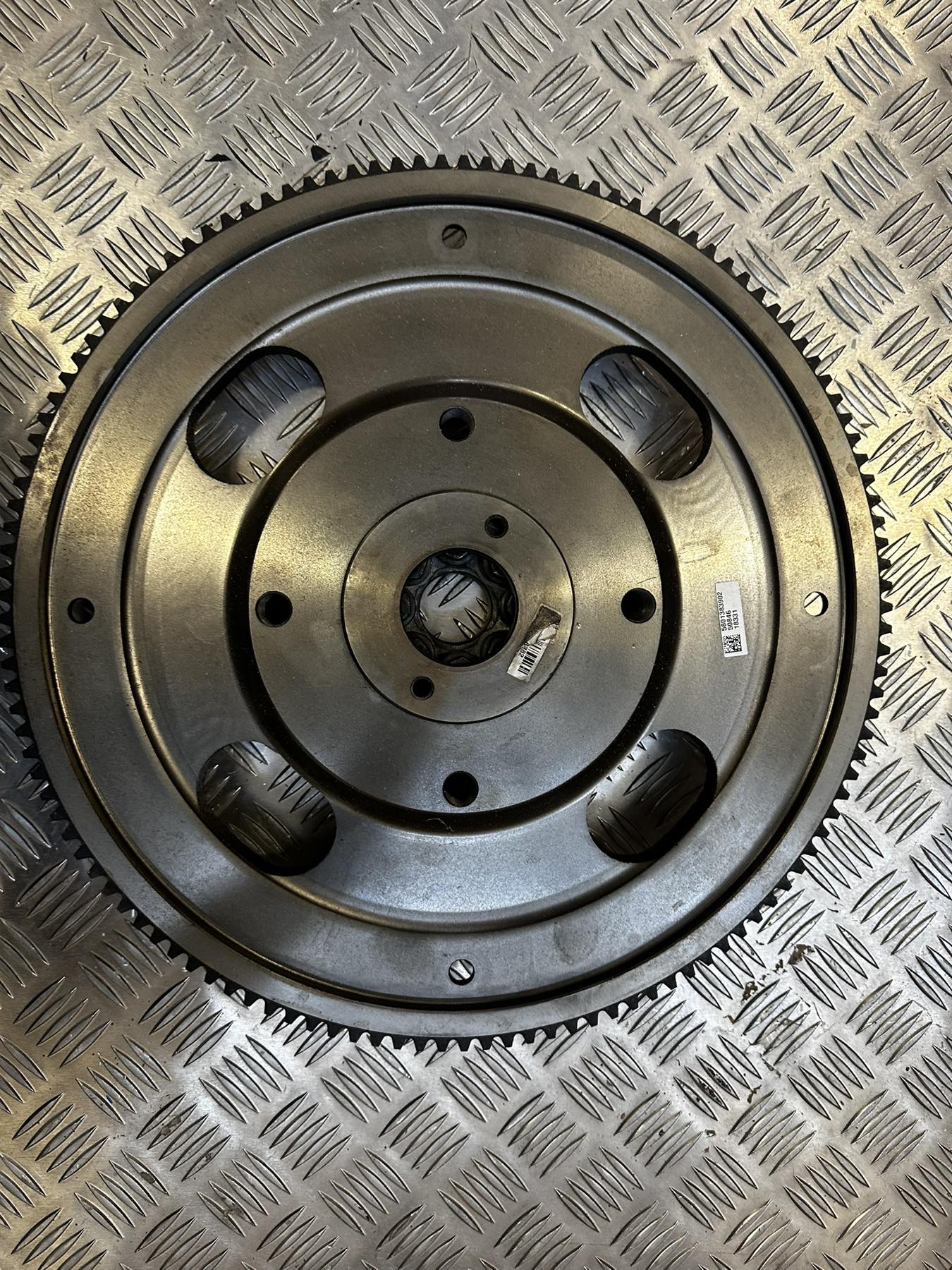 5801383902 FLYWHEEL