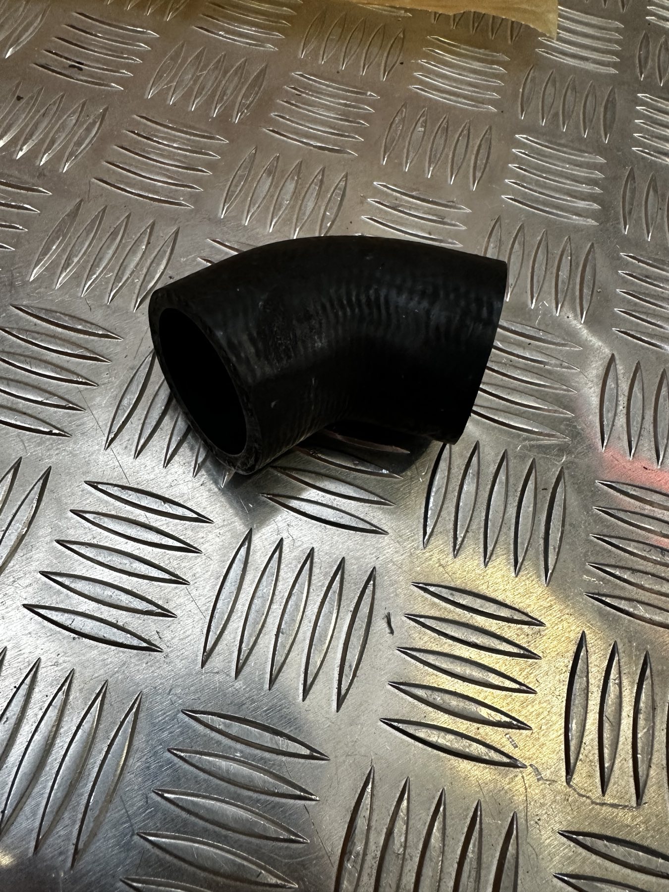 4604779 WATER HOSE