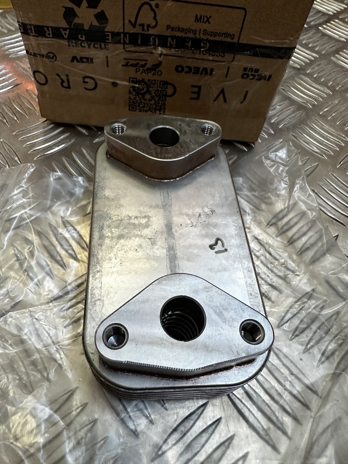 5802815563 OIL/WATER HEAT EXCHANGER