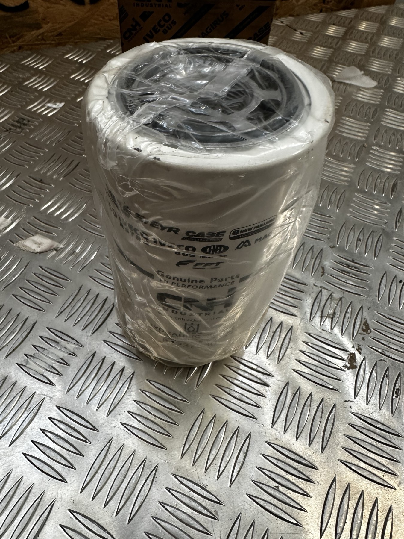 84237580 HYDRAULIC FILTER