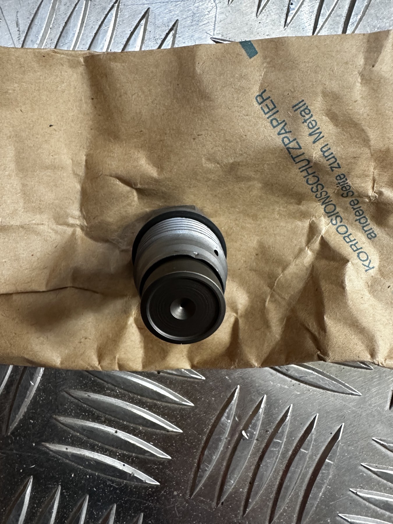 42562997 RAIL PRESSURE VALVE