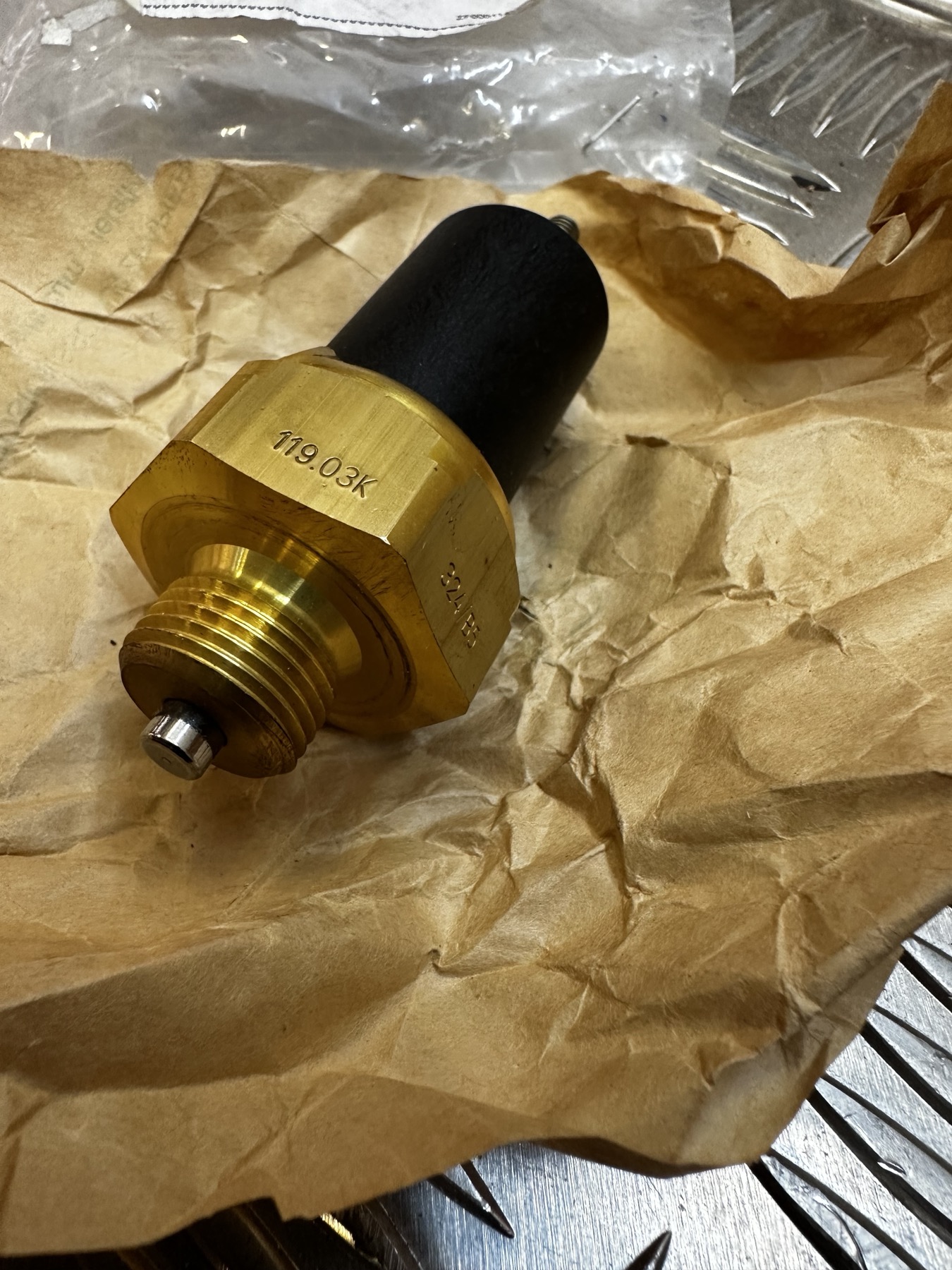 5802400796 SOLENOID