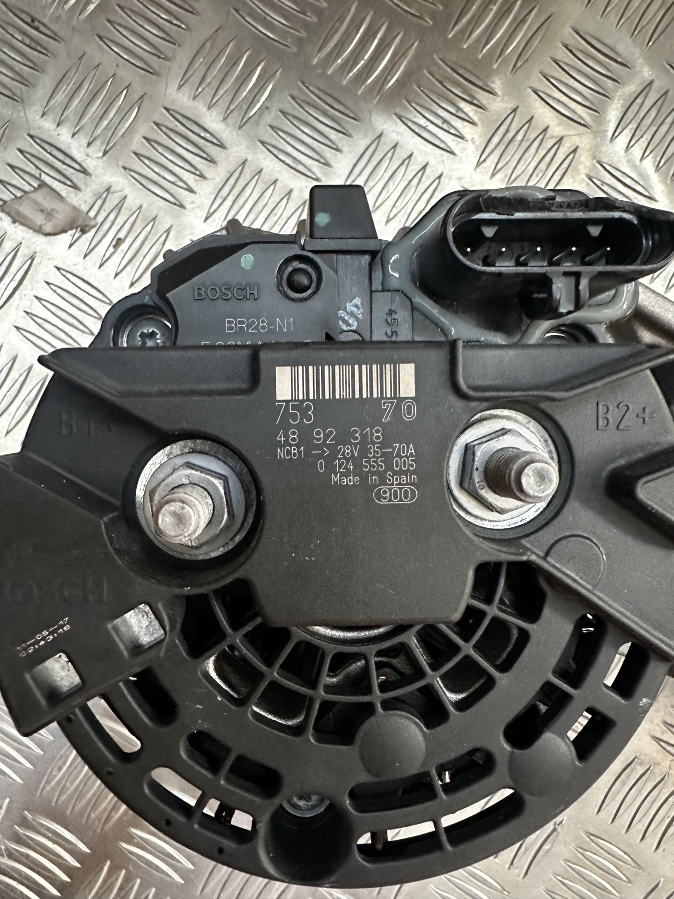 4892318 ALTERNATOR